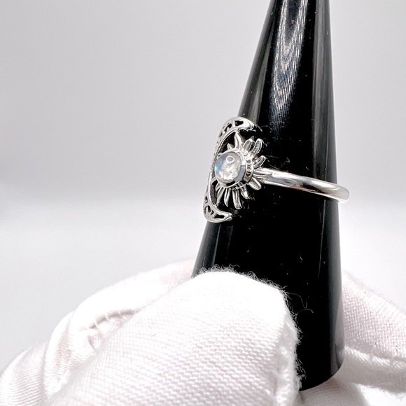 Genuine Rainbow Moonstone .825 Sterling Silver Filigree Crescent Moon & Sun Ring - Picture 5 of 17